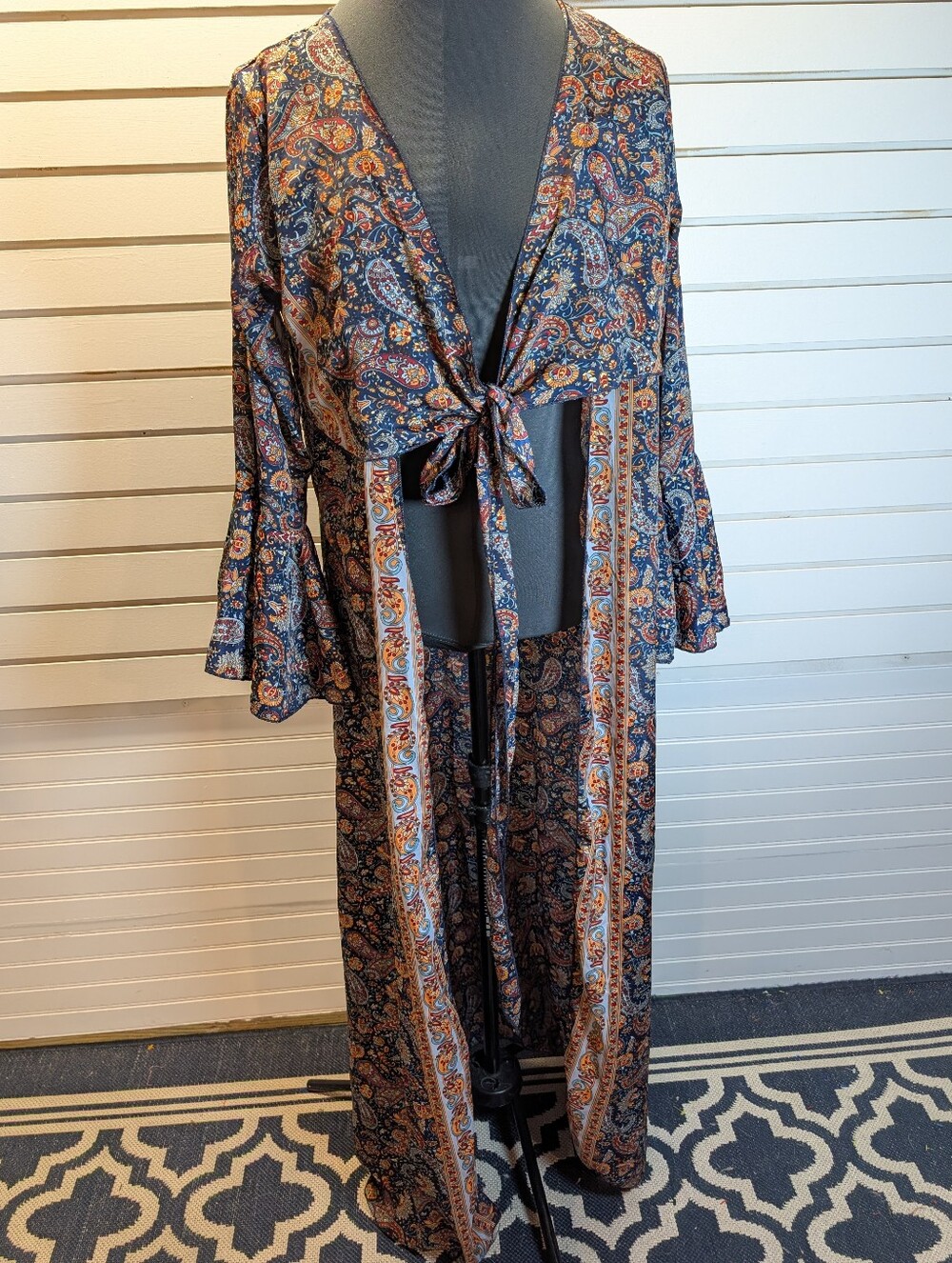 Earthbound Trading Navy Paisley Tie Front Maxi Kimono/Duster Size M EUC - Picture 2 of 10